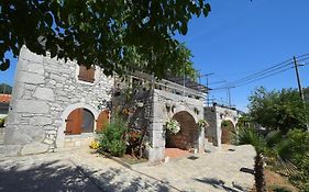 Apartments Insula Insule - Rustic & Peaceful